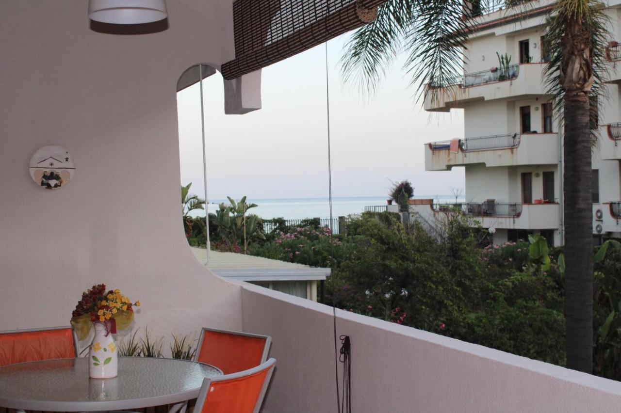 Pati'S House Apartment Giardini Naxos Exterior photo